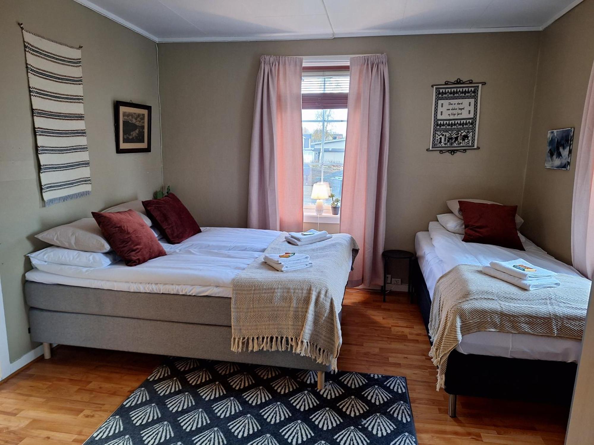 Privat Leilighet Pa Gard Med Badstue Og Nordlys Narvik Kültér fotó